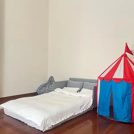 Gellert Square Family - Premium In Buda Side's Cultural Center דירה *