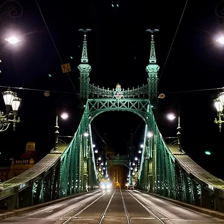 Gellert Square Family - Premium In Buda Side's Cultural Center Apartment *