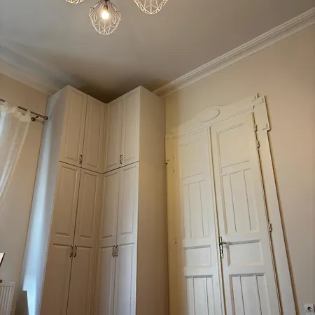 Gellert Square Family - Premium In Buda Side's Cultural Center * Budapest